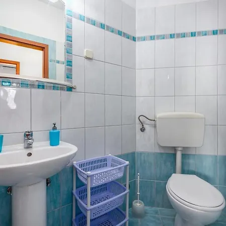 5235-5 In Apartmán Drenje (Istria)