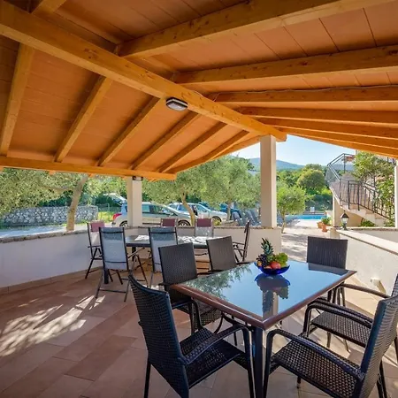 5235-5 In דירה Drenje (Istria)